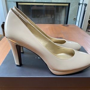 Brand new Tahari “Carol” classic patent pumps. Size 8